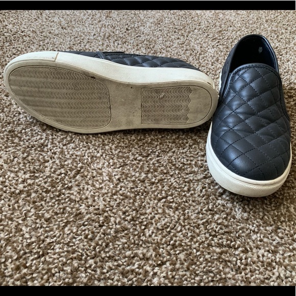 Women’s flats size 7 - Picture 3 of 3